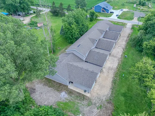 340 N Wooster ST, Capron, IL 61012