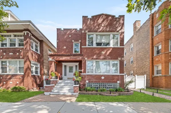 6605 S WHIPPLE ST, Chicago, IL 60629