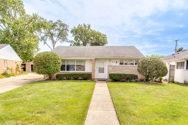 1091 E Villa DR, Des Plaines, IL 60016