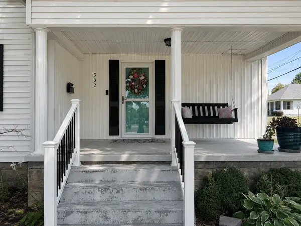 302 James ST, Carterville, IL 62918