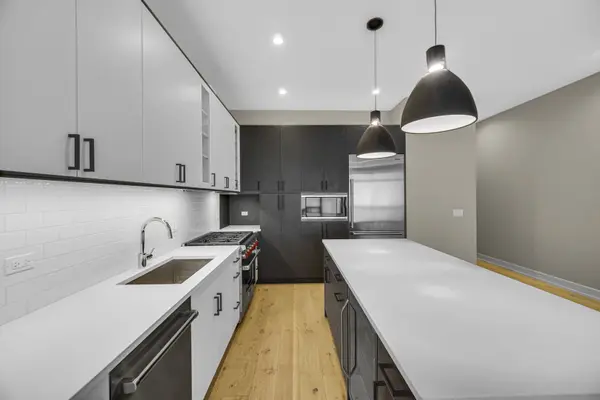 1203 W Augusta BLVD #2S, Chicago, IL 60642