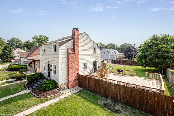 9619 S Albany AVE, Evergreen Park, IL 60805