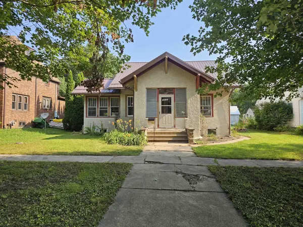 1013 Main ST,  Ackley,  IA 50601