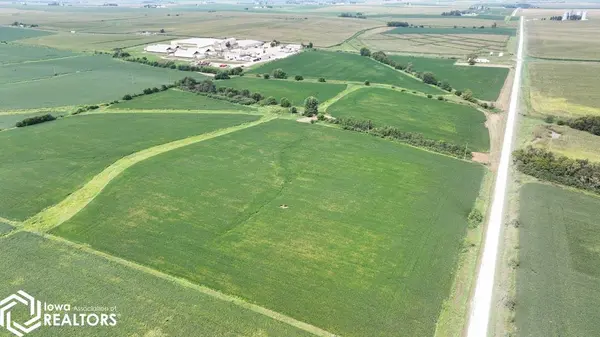 5544 IA 22, Lone Tree, IA 52755