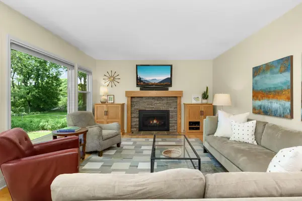 2480 Beverly RD, Saint Paul, MN 55104