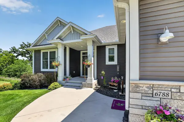 6788 Larkspur Pkwy NW, Rochester, MN 55901