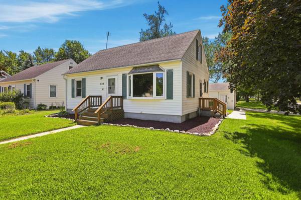 604 E 3rd ST, Litchfield, MN 55355