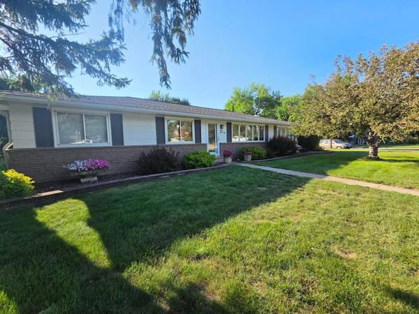 1202 Martin RD, Albert Lea, MN 56007