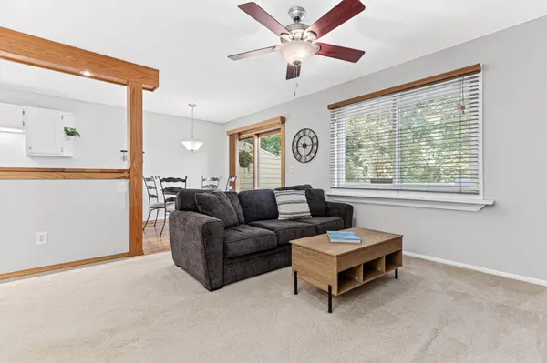 11123 Xavier CIR, Bloomington, MN 55437