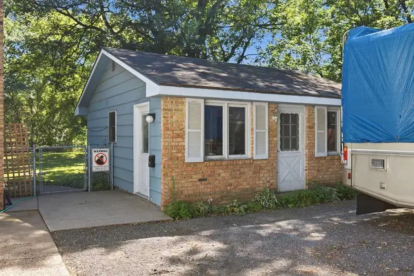 2814 Crosstown BLVD NE, Andover, MN 55304