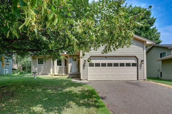 2781 Oakview LN, Monticello, MN 55362