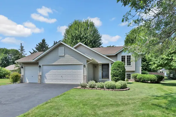 1098 Heather DR, Woodbury, MN 55129