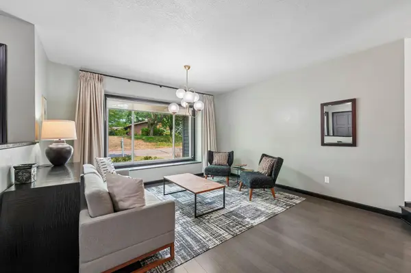 5558 Chatsworth ST N, Shoreview, MN 55126