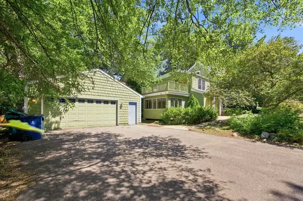 3900 W 47th ST, Edina, MN 55424