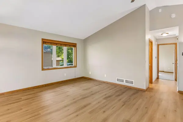 17200 Fieldcrest AVE, Farmington, MN 55024