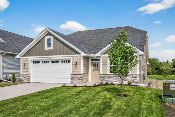 12588 Masters LN, Lindstrom, MN 55045