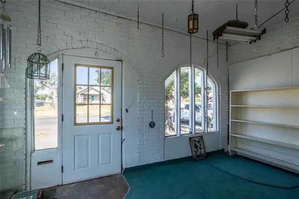 400 N State ST, Weatherford, OK 73096