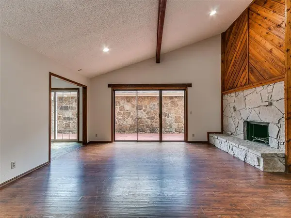 260 N Creekdale DR, Norman, OK 73072