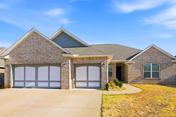 5505 Painted Pony RD, Warr Acres, OK 73132