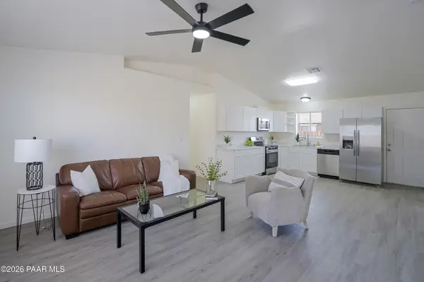 24411 N Diamond Head AVE, Paulden, AZ 86334