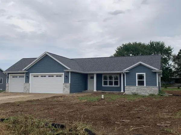 4226 HAYFIELD DR, Omro, WI 54963-2305