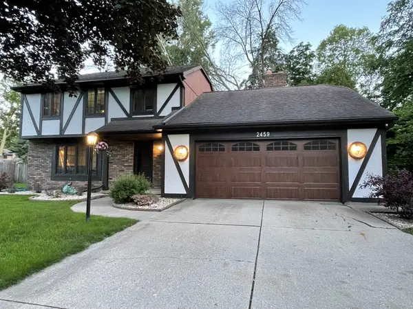 2459 HAZELWOOD LN, Green Bay, WI 54304-1953