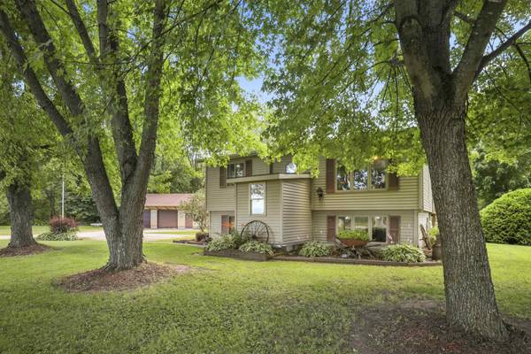 N11195 COUNTY ROAD Y, Clintonville, WI 54929