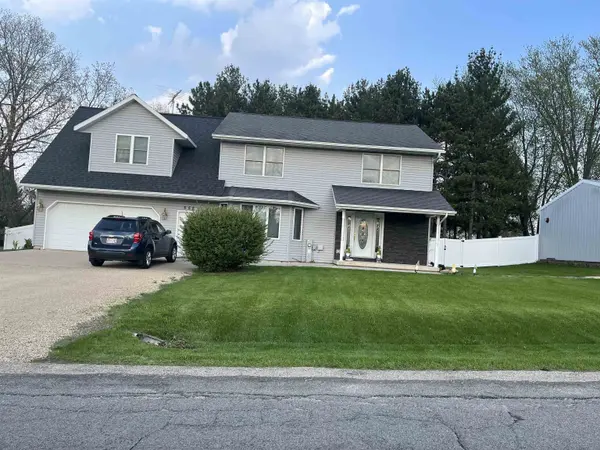 558 CENTER ST, Berlin, WI 54923