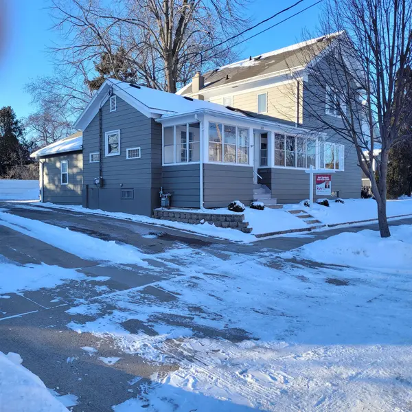 633 EVANS ST, Oshkosh, WI 54901-4605