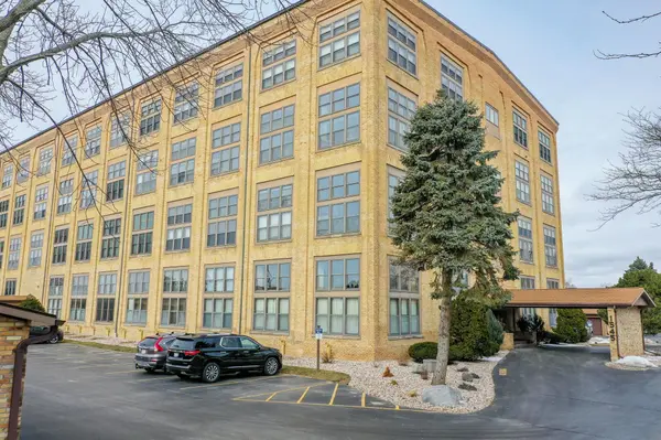 1545 ARBORETUM DR #227, Oshkosh, WI 54901-2797
