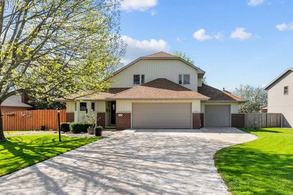 967 MILL POND LN, Neenah, WI 54956-1381