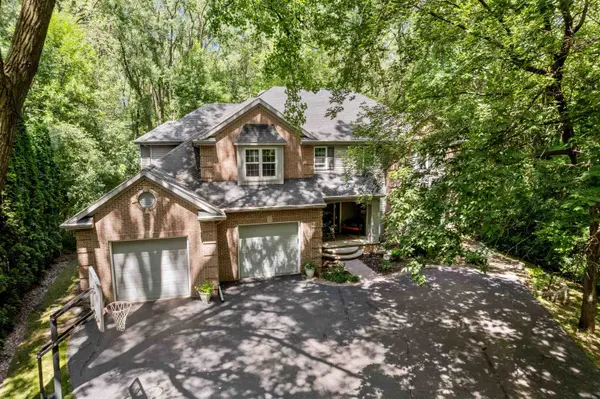 1582 BEETHOVEN WAY,  Neenah,  WI 54956