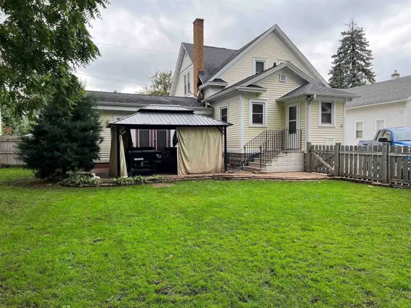 1658 MINNESOTA ST, Oshkosh, WI 54902