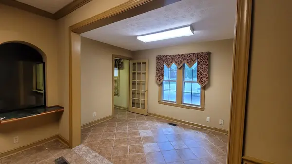 2416 Memorial Blvd, Springfield, TN 37172