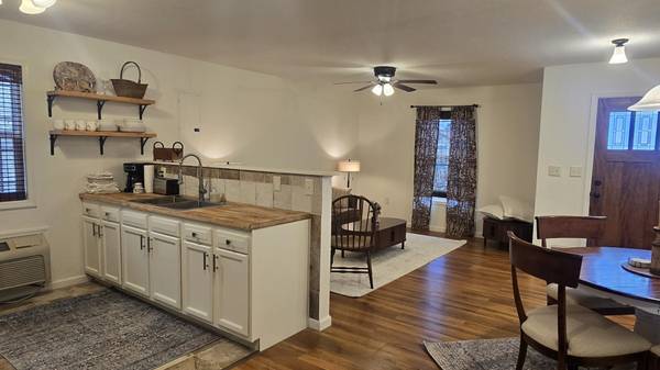 83 Robin Hill Rd B Road, Dunlap, TN 37327