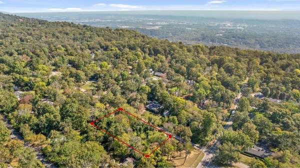1212 Cinderella Road, Lookout Mountain, GA 30750