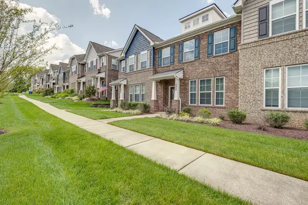 1049 Henley Pvt Ln, Gallatin, TN 37066
