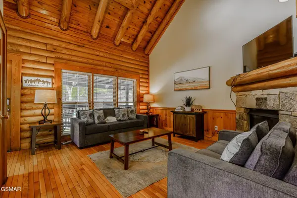 741 Golf View Boulevard, Pigeon Forge, TN 37863