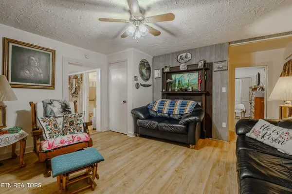 1208 Bales Rd, Knoxville, TN 37914