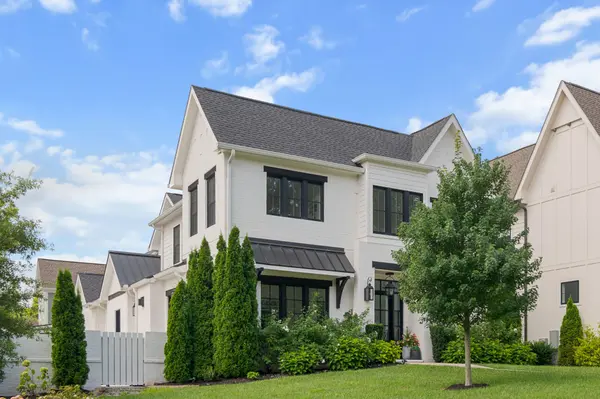 1715 Hillmont Dr, Nashville, TN 37215