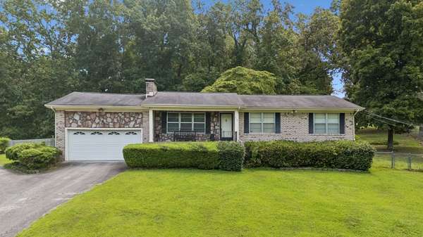 6933 Barter Dr, Harrison, TN 37341