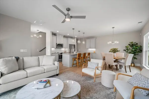3045A Hillside Rd, Nashville, TN 37207