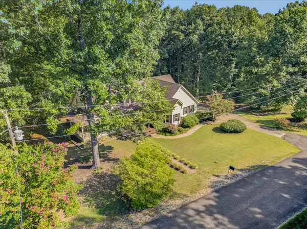 175 Castleton Cv, Paris, TN 38242