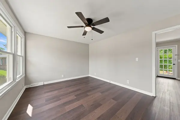 106 Winston Ct, Clarksville, TN 37042