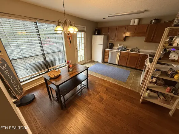 437 S Gallaher View Rd, Knoxville, TN 37919
