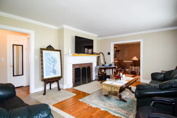 884 W Albert Gallatin Ave, Gallatin, TN 37066
