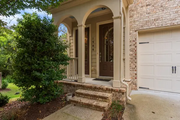 1544 Hampshire Pl, Thompsons Station, TN 37179
