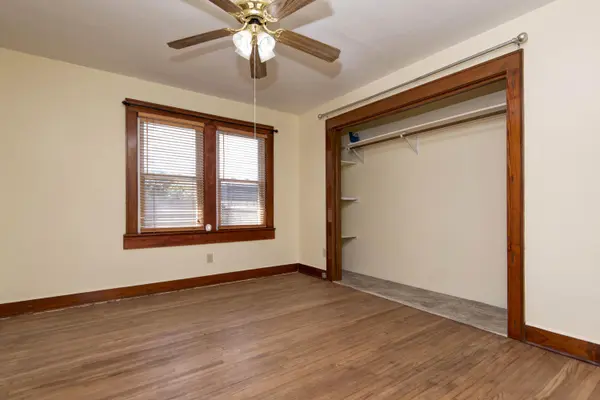 2424 N Broadway AVE, Springfield, MO 65803