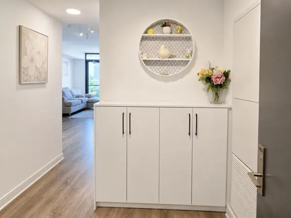 86 Dundas ST E #1606, Mississauga, ON L5A 0B1