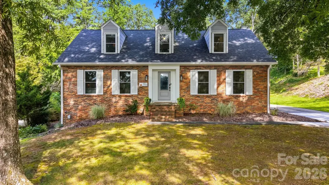 703 Wilmore ST NE, Lenoir, NC 28645